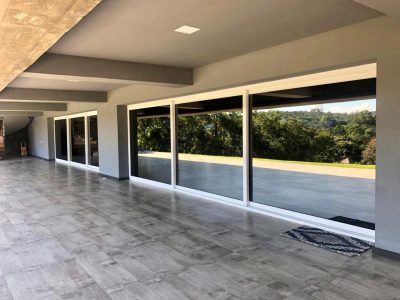 Brasilien-Villa-Fensterfront--(2)